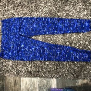 Really nice long pair of leggings/yoga pants